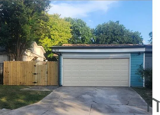 7812 Broadwick