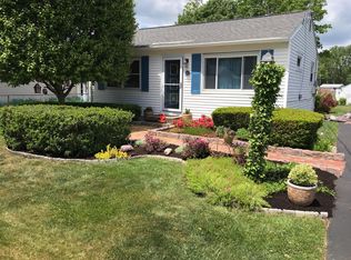 40 Mary Hadge Dr, Schenectady, NY 12309