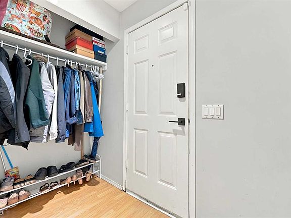 4th image of 3924 S 29a Ave SE