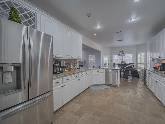 4th image of 18307 Diamond Cir