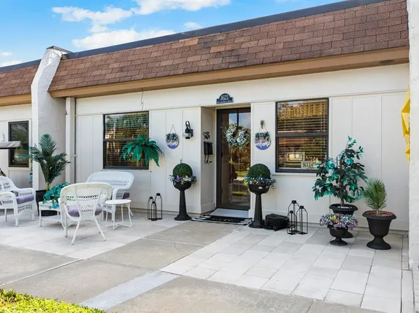 1621 Mission Hills Blvd #2-B, Clearwater, FL 33759