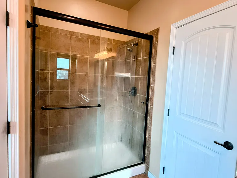 1813 Denise Dr — Photo 3