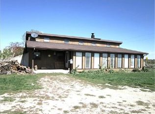 22161 State Highway 3, Callao, MO 63534