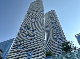 100 Harbour St #2608-C01, Toronto, ON M5J 0B5