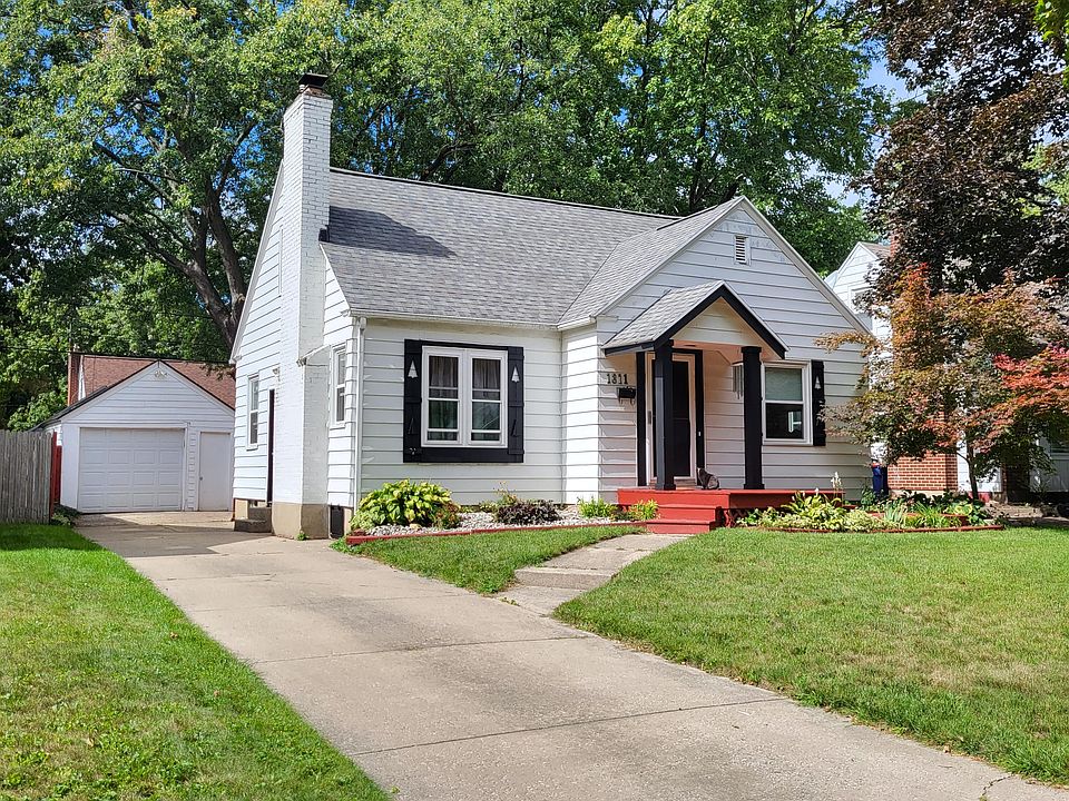 1st image of 1811 Widdicomb Ave NW