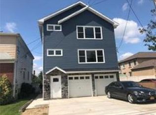 9 5th Ave #2-1, East Rockaway, NY 11518