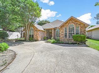 17918 Hillcrest Rd, Dallas, TX 75252