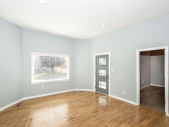 5th image of 57 S Holmes Ave