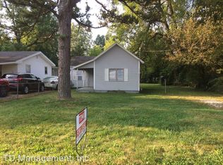 2130 W Central St, Springfield, MO 65802
