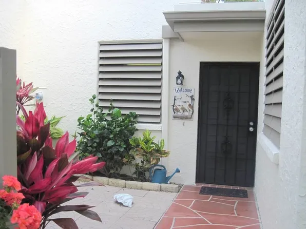 122 Pinehurst Dr, Bradenton, FL 34210