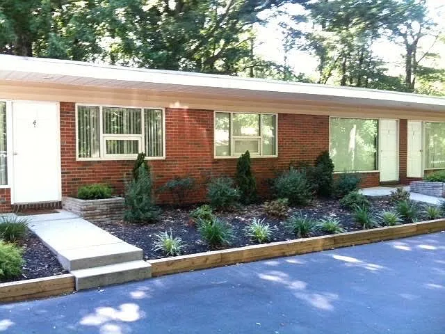 1-4 Pender Place