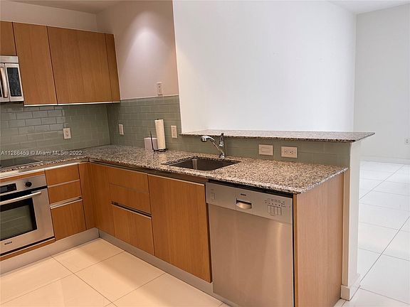 4th image of 1050 Brickell Ave APT 3006