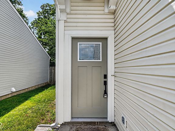 5th image of 4938 Pembridge Dr