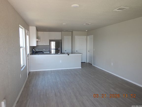 2nd image of 7211 Lavaca Blf