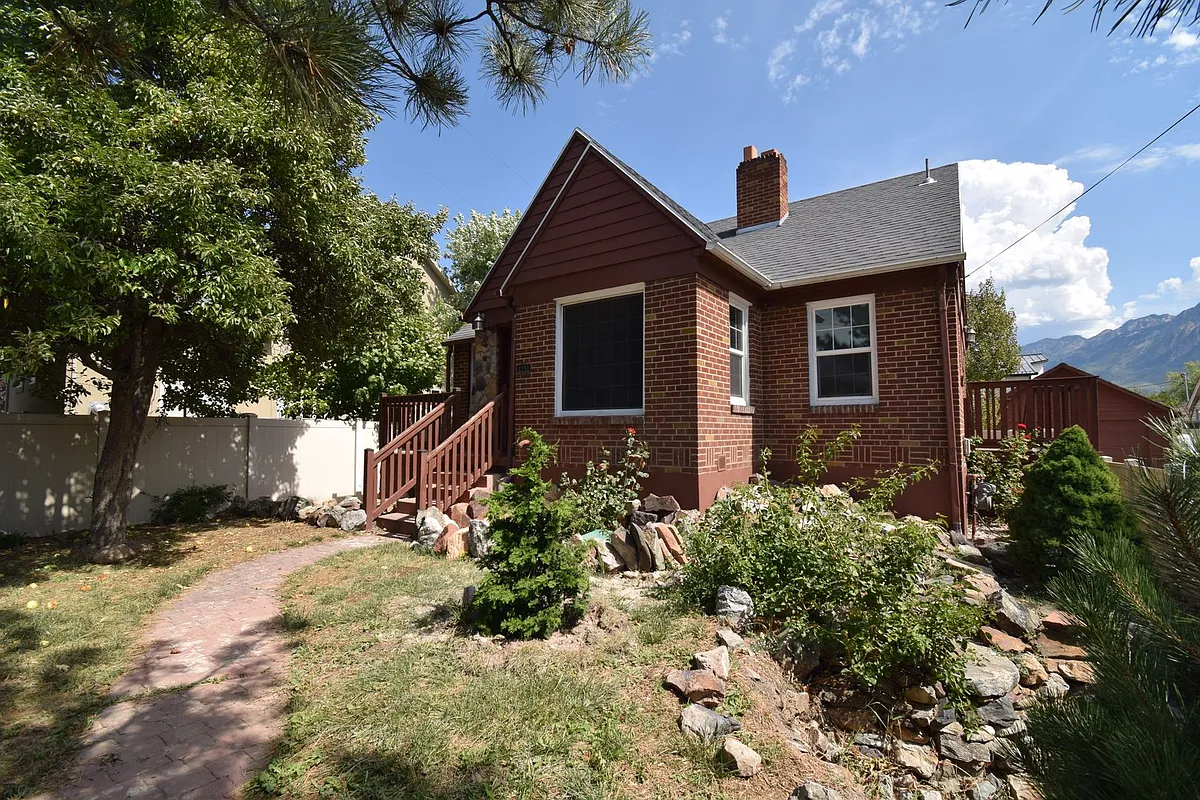 Building Photo - 4251 S 900 E