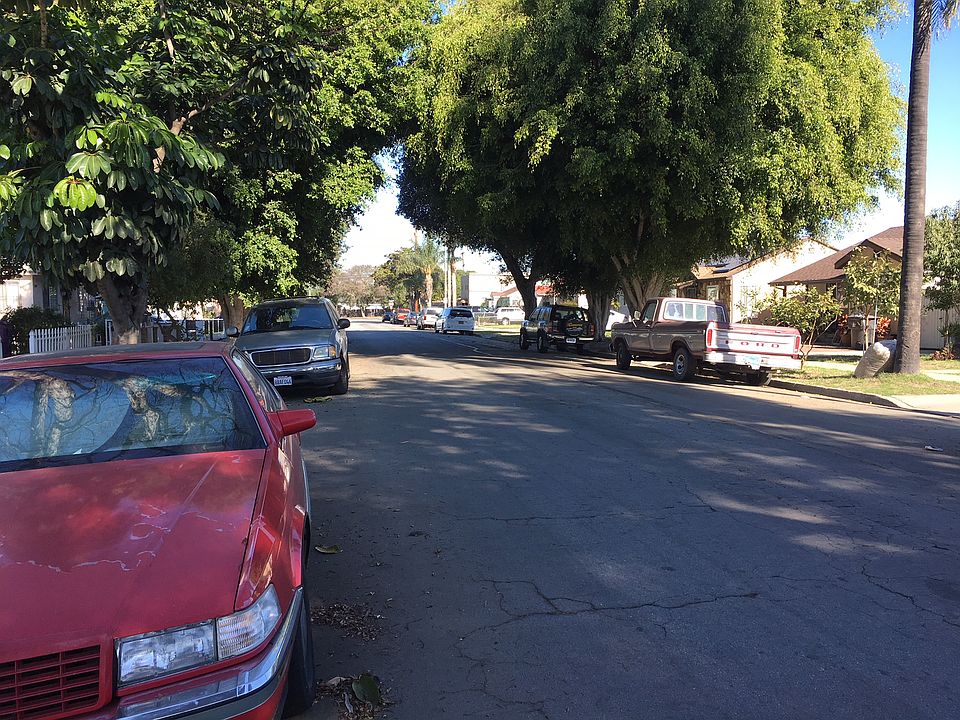 2nd image of 2521 Hayes Ave