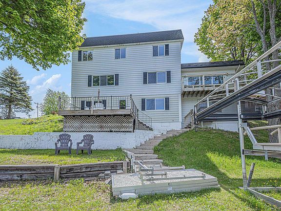 3rd image of 5232 Highland Dr