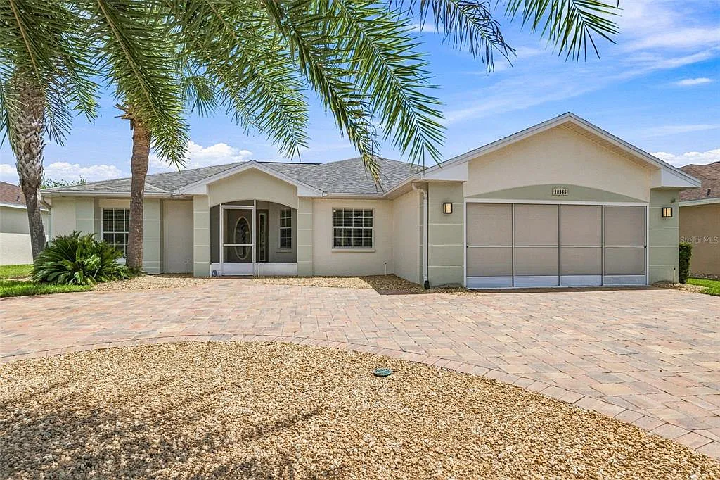 3 bed, 2.0 bath, 1759 sqft, $2,500 — Photo 1