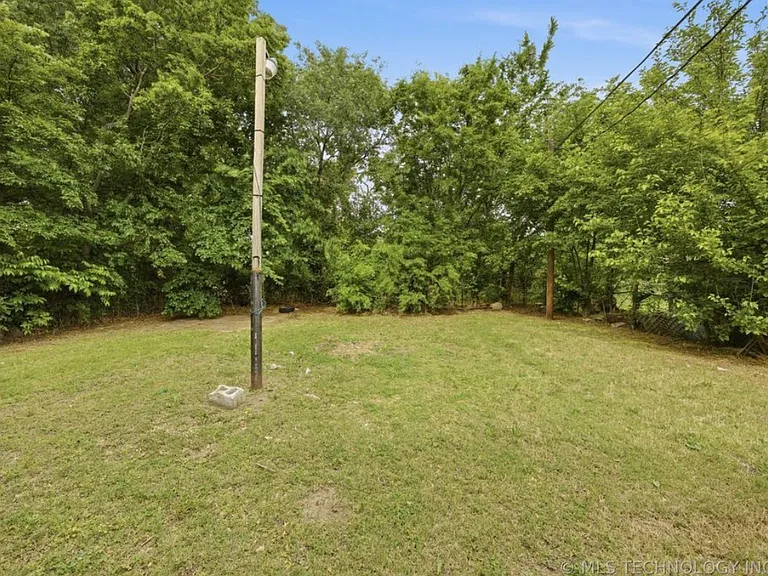 908 N Collins Ave — Photo 11