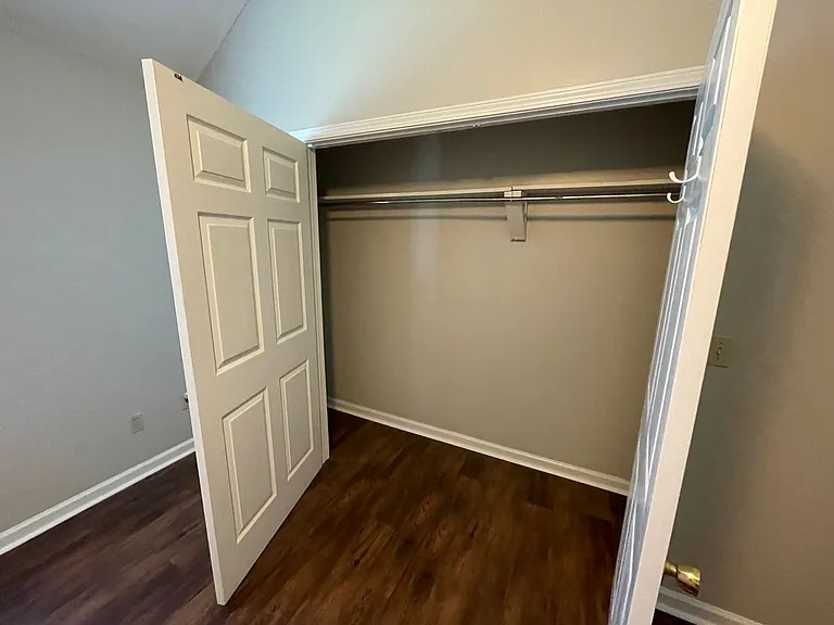 1004 Creekside Pl — Photo 9