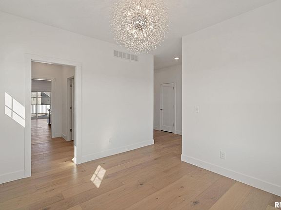 5th image of 6606 Pelican St