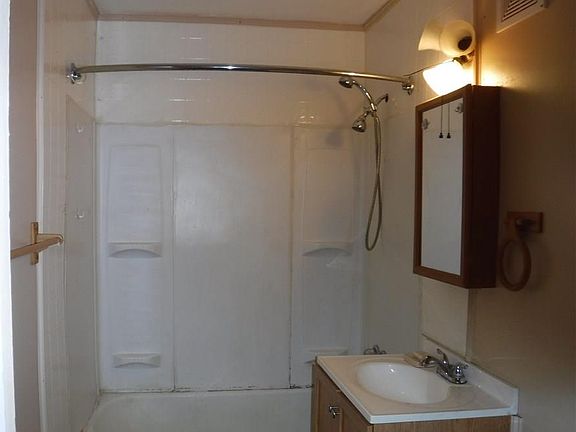 3rd image of 670 79th St