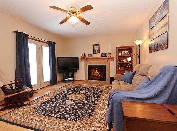 4th image of 201 Oxford Dr SW
