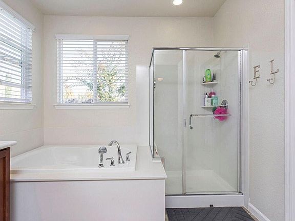 5th image of 2041 Culverhill Way