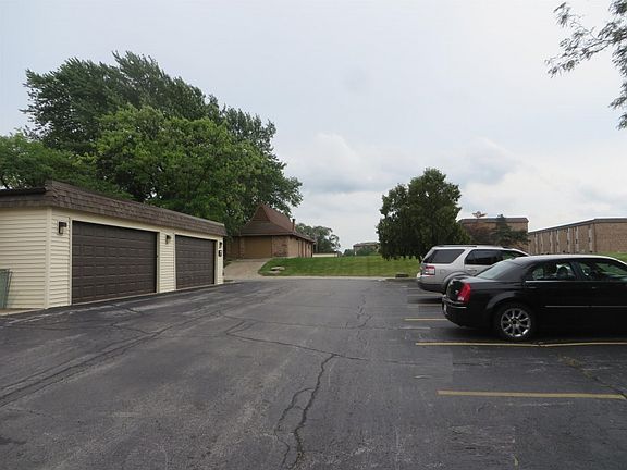 4th image of 22424 York Ct APT 3F