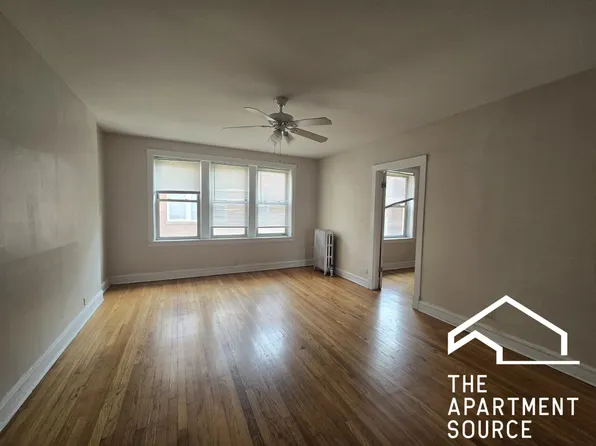 2348 W Touhy Ave APT 2H, Chicago, IL 60645
