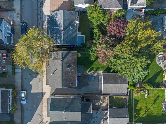 3rd image of 10 Hammond St