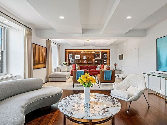 2nd image of 995 5th Ave APT 7S