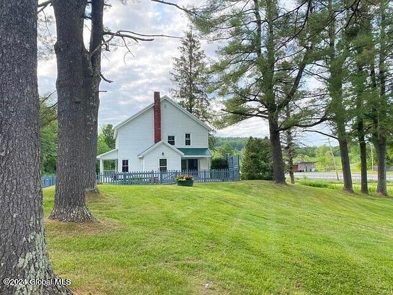 4th image of 788 Breese Hollow Road