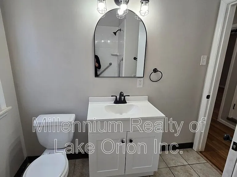 136 W Princeton Ave — Photo 13
