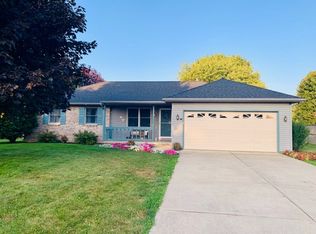 220 W Ramey St, Rossville, IN 46065