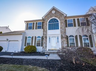 998 Meadow Glen Rd, Warminster, PA 18974