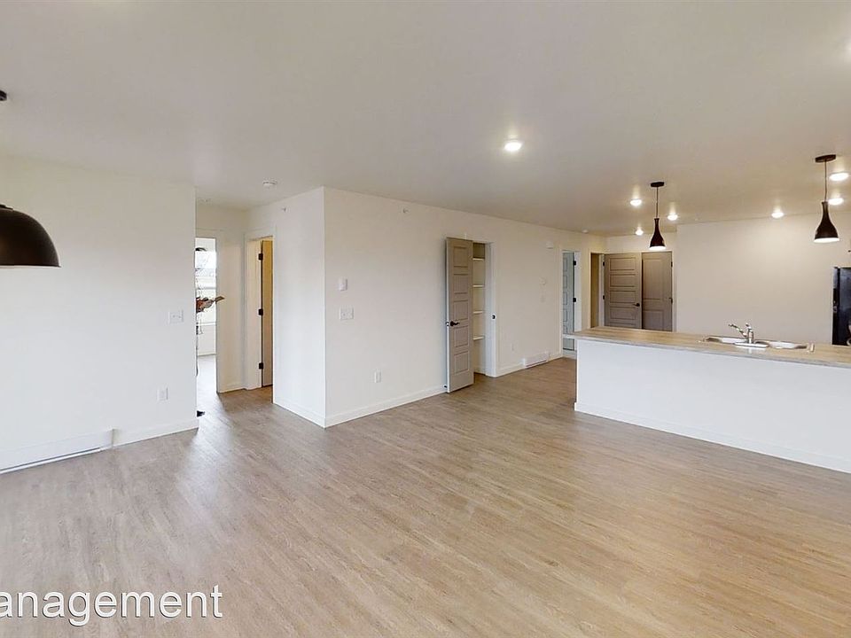 1st image of 1649 Windrow Dr #2D
