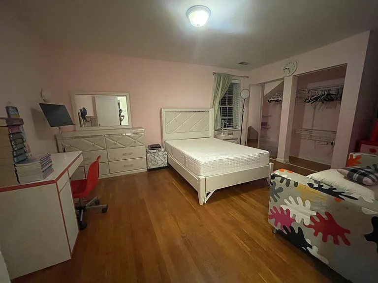 432 Carswold Dr — Photo 18