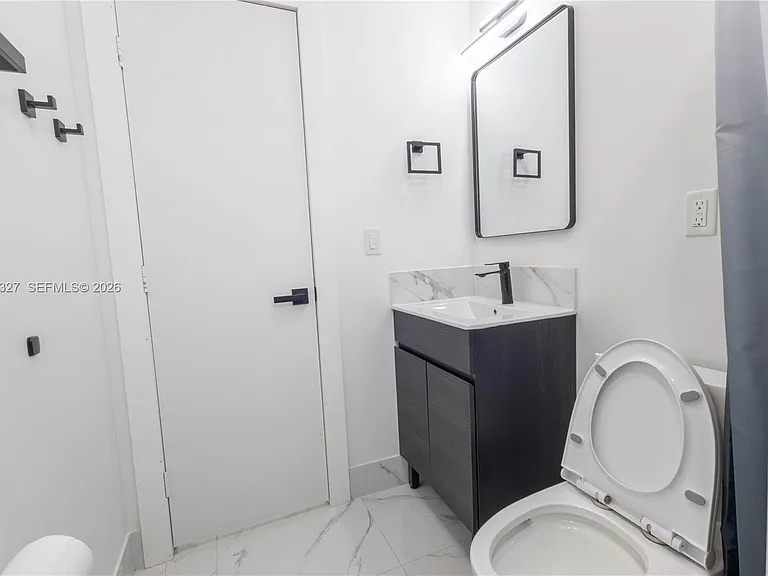 3001 SW 35th Ave — Photo 10