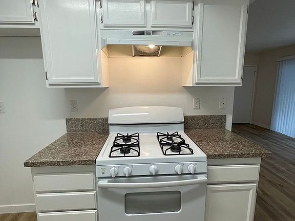 4th image of 15000 Burbank Blvd APT 102