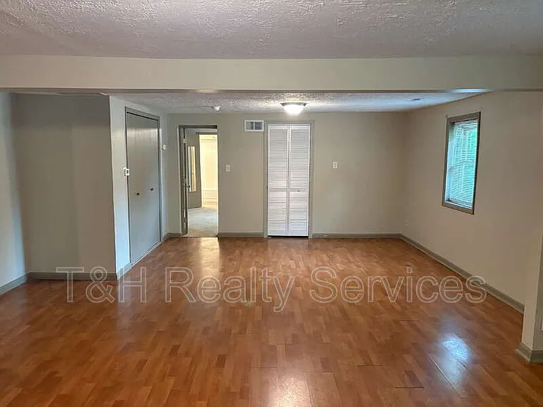 3368 Clover Dr — Photo 7