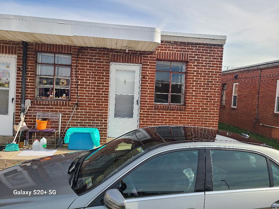 1st image of 10 Care St #8