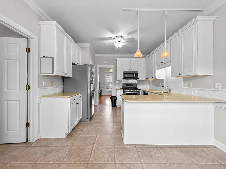 3520 Birkdale Ct — Photo 7