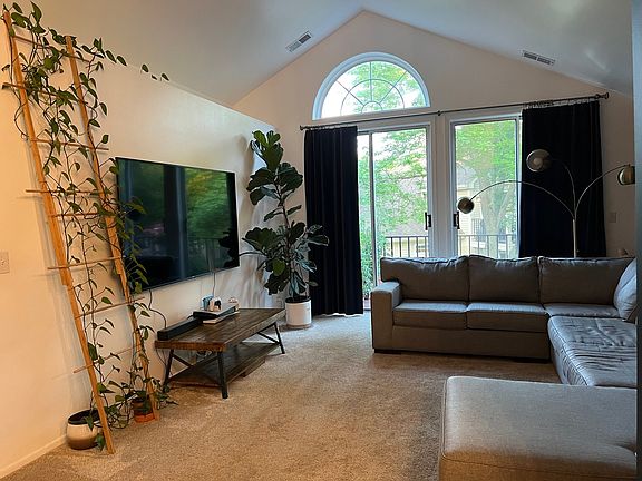 4th image of 425 Cobbler Ct Unit 3