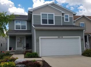 6816 Cotswald Dr, Grand Ledge, MI 48837