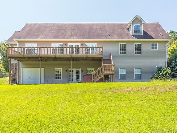 4th image of 3126 Langley Dr