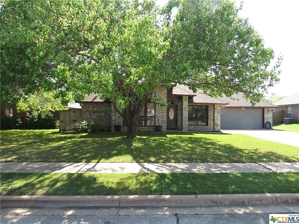 1st image of 403 Diana Ln