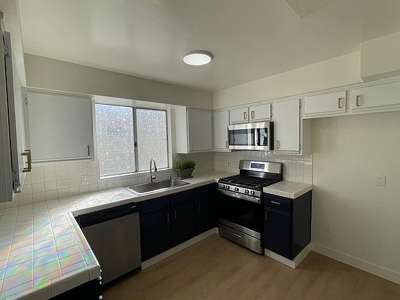 5th image of 16126 S Ainsworth St #C