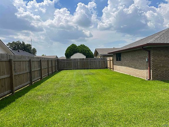 3rd image of 19 Mary Hughes Cir