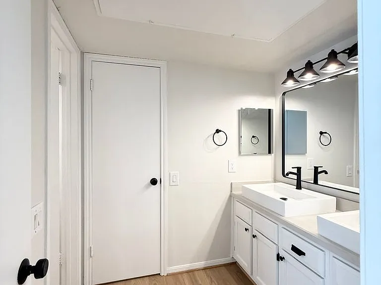 1860 White Oak Dr #376 — Photo 16